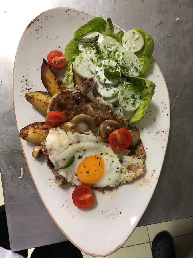 Hotel Arkadia Klecza Gorna Eksteriør billede